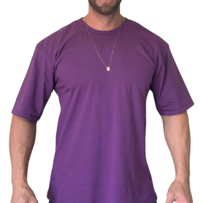 {8BD7C015-D7E5-4169-95E8-8CF2EB575812} <br><b>CAMISETA OVERSIZED</b><br><br>
Camiseta com 100% de algodão 30.1<br>
Reforço de ombro a ombro<br>
Gola de ribana com largura de 2,5 cm<br>
Gramatura 160<br>